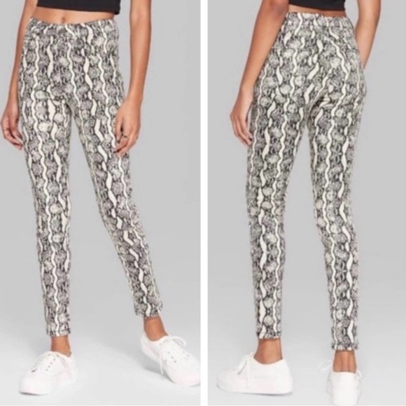 Wild Fable Women’s Snake Print High Rise Skinny Jeans Size 14 Y2K Edgy Retro - Picture 1 of 14